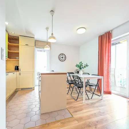 Reymonta Vivid Space By Bookinghost * Вроцлав