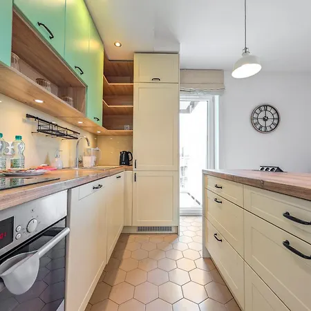 Reymonta Vivid Space By Bookinghost * Вроцлав