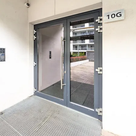 Reymonta Vivid Space By Bookinghost Apartmán